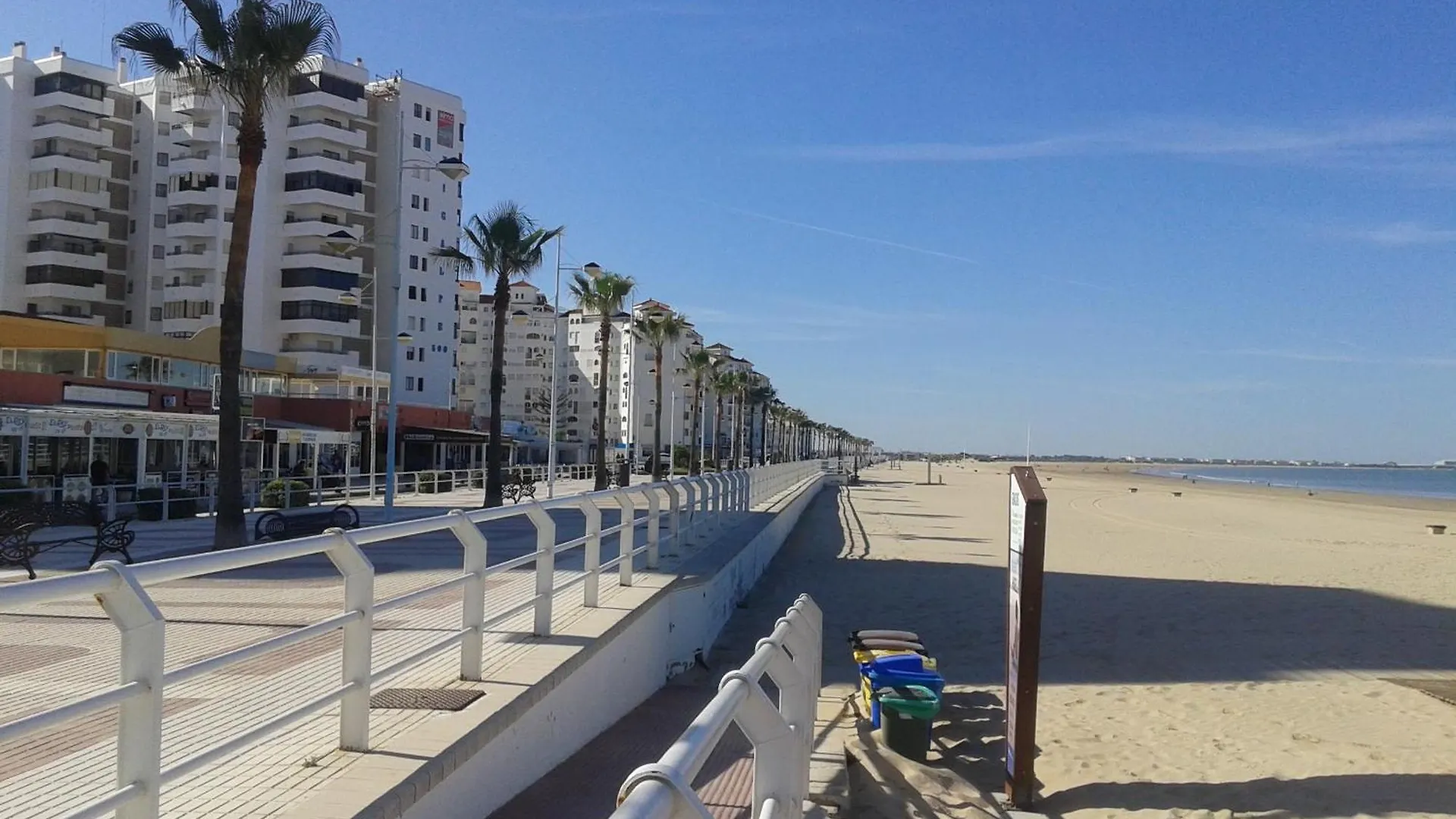 Apartment Apartamento Primera Linea De Playa Valdelagrana El Puerto de Santa Maria Spain